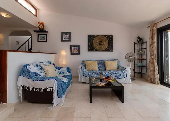 San Miguel Lovely 3 Bedroom Vila *