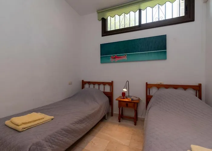 San Miguel Lovely 3 Bedroom Villa